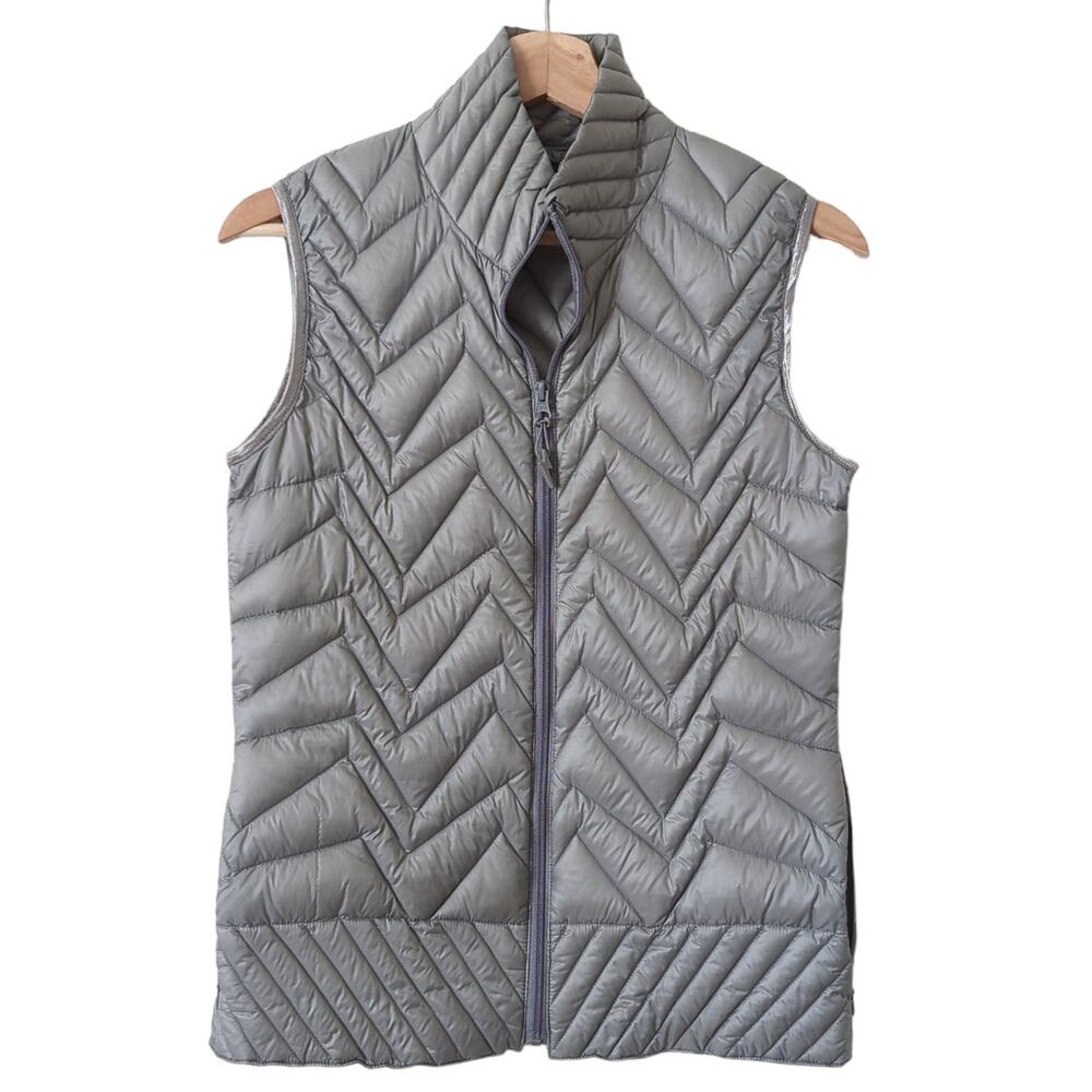 Electric Yoga Women's XS S Quilted Puffer Vest Silver Metallic Down Insulation